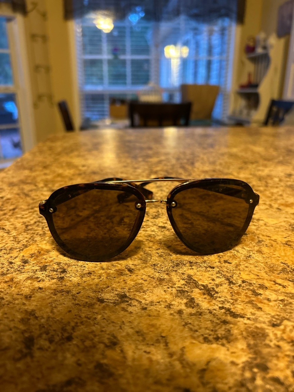 Tortoiseshell Aviator-Style Sunglasses in Brown Lenses